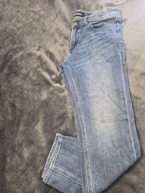 Express Light Wash Skinny Jeans. Size 32x30.